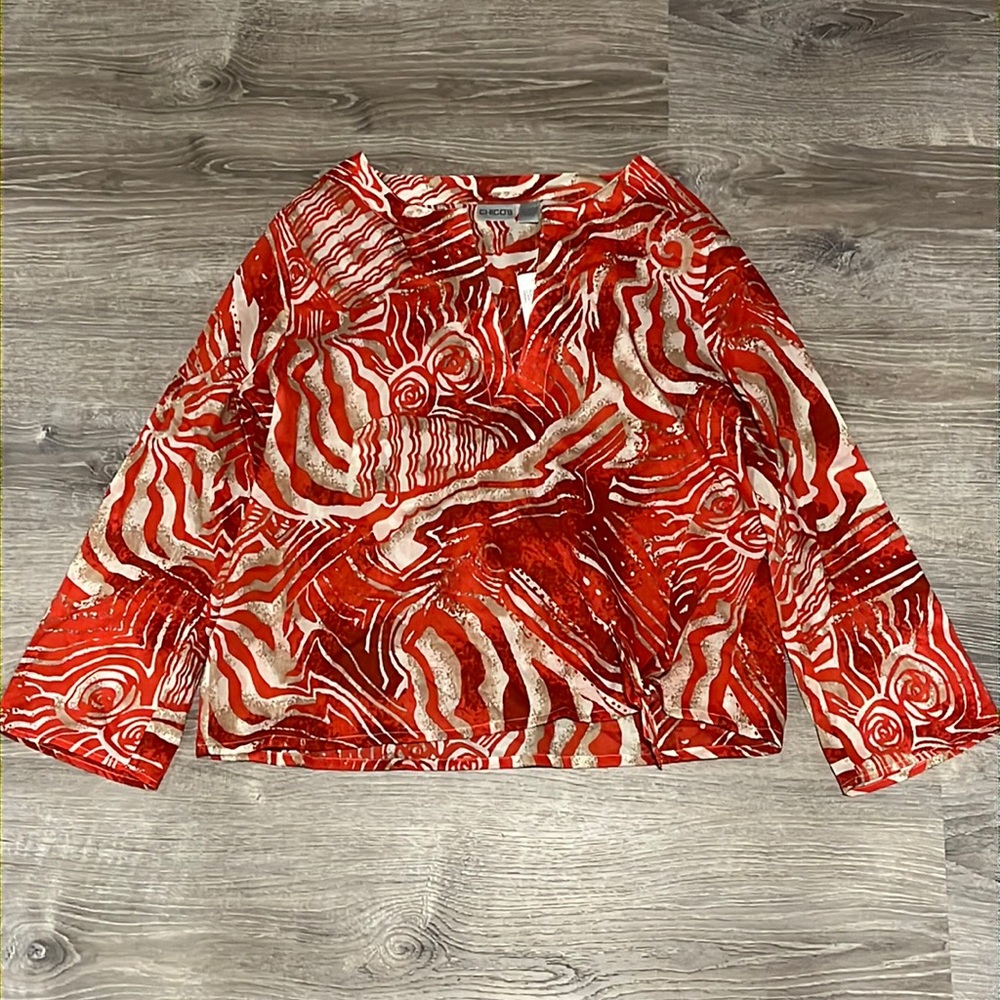 NWT $78 Chico’s Tunic Lightweight Shirt Fireball Red Print